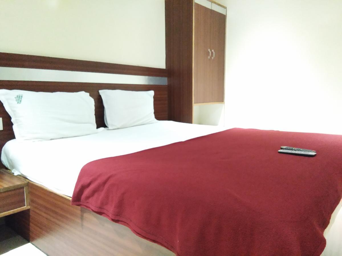Hotel Adarsh Residency Tirupati Eksteriør billede