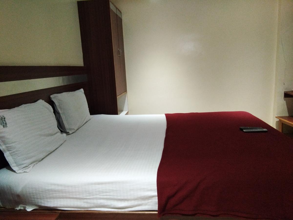 Hotel Adarsh Residency Tirupati Eksteriør billede