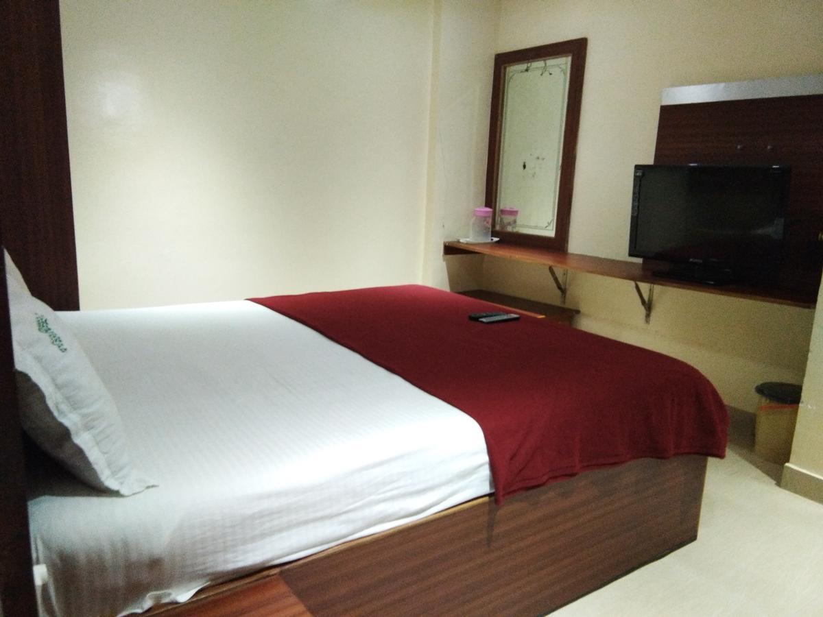 Hotel Adarsh Residency Tirupati Eksteriør billede