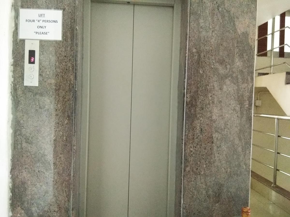 Hotel Adarsh Residency Tirupati Eksteriør billede
