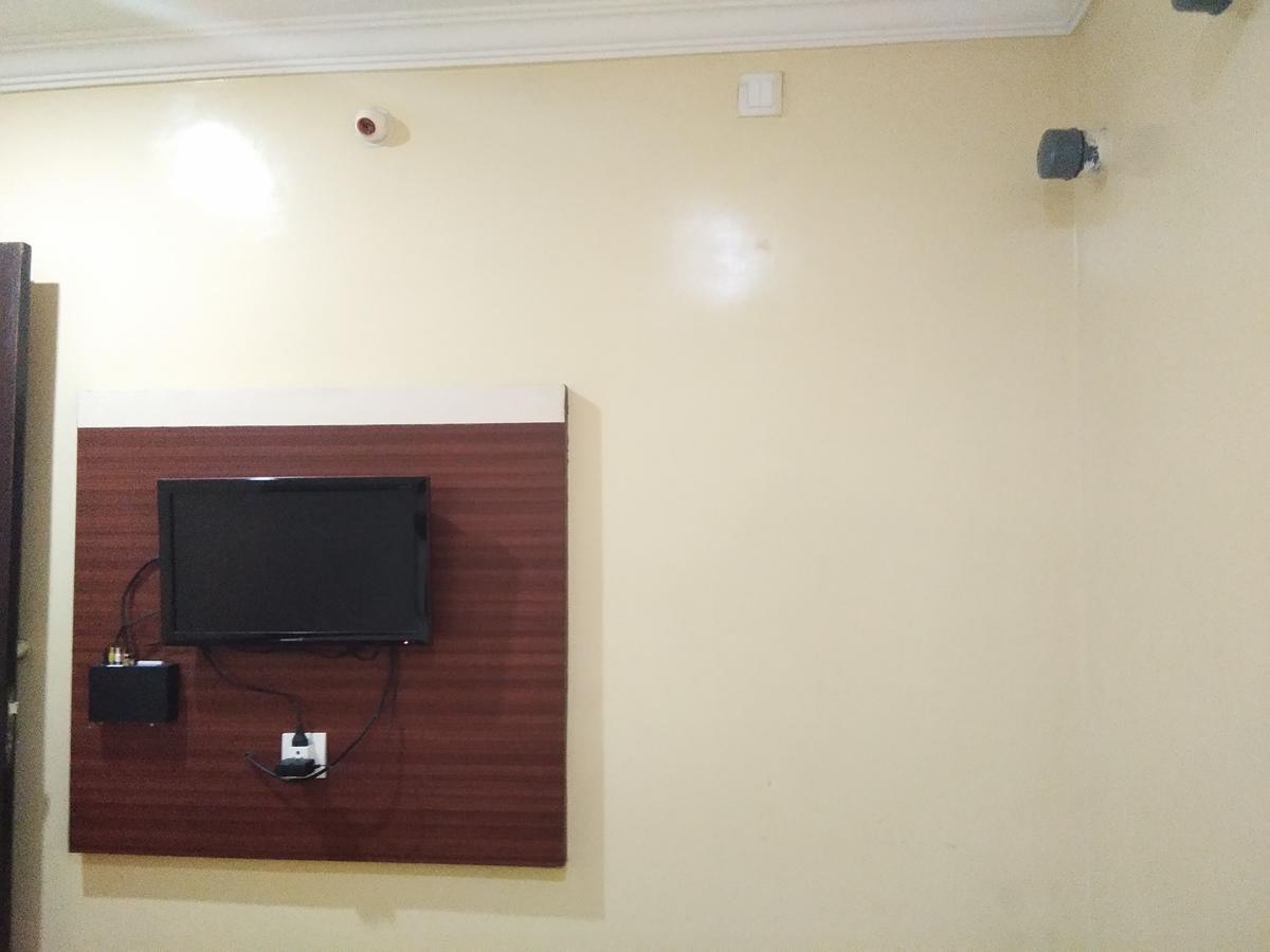 Hotel Adarsh Residency Tirupati Eksteriør billede