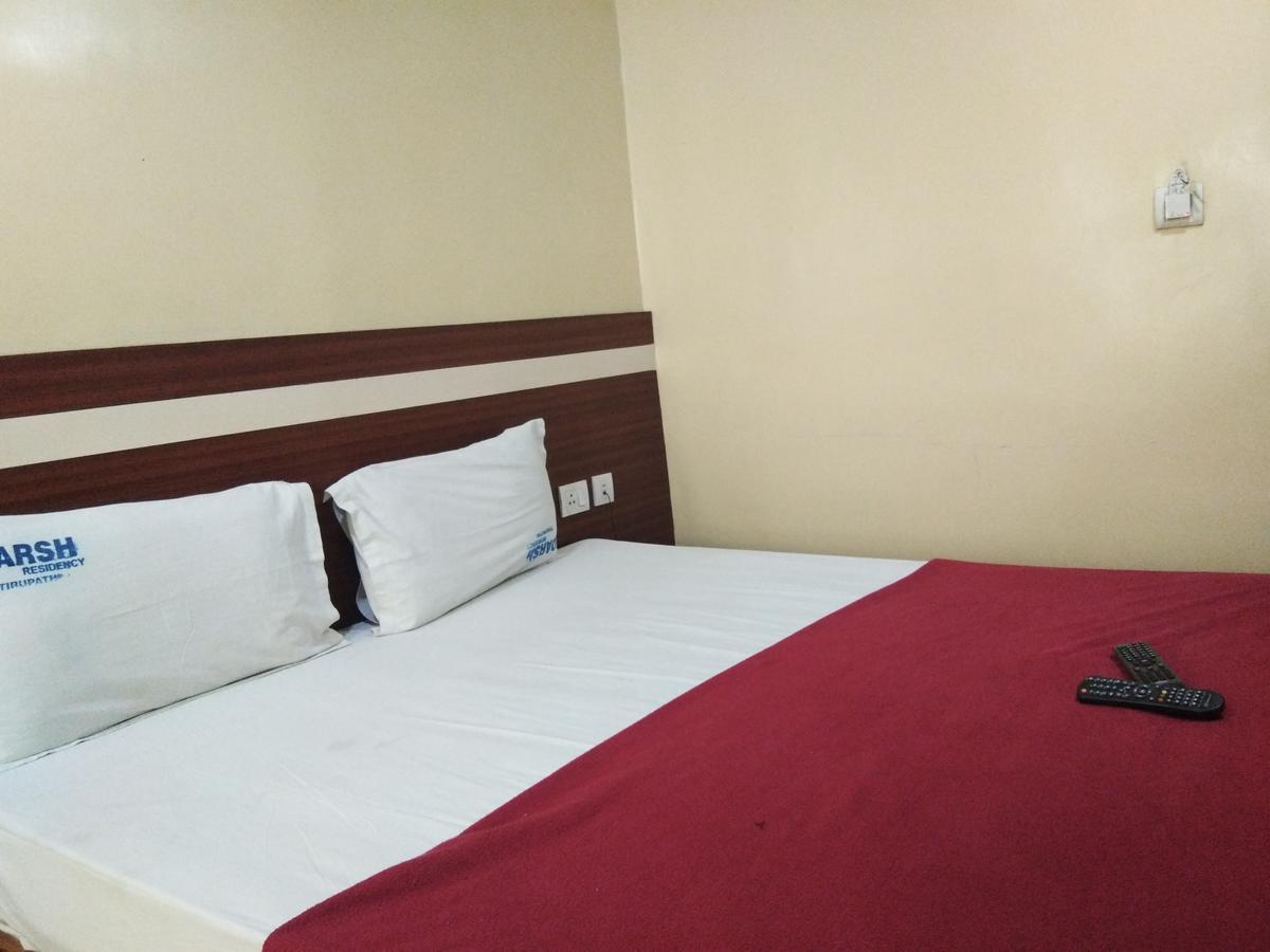 Hotel Adarsh Residency Tirupati Eksteriør billede