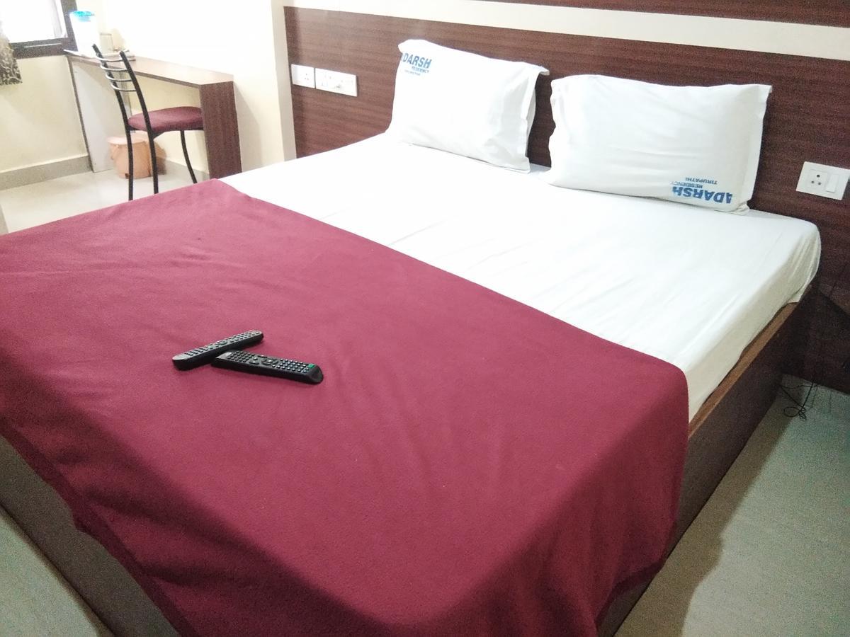 Hotel Adarsh Residency Tirupati Eksteriør billede